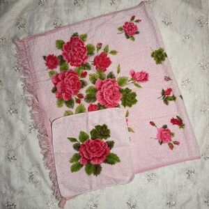 vintage 70s Cannon pink rose floral towel + washcloth set — USA — 100% cotton